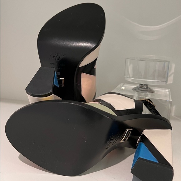 Roger Vivier designer shoes. - Picture 4 of 5